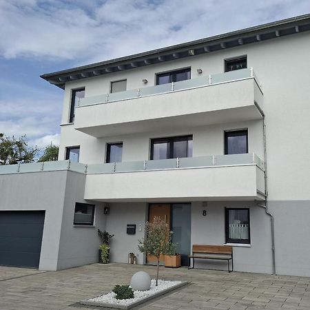 Ferienwohnung Am Blumenberg Бад Мергентхайм Екстериор снимка