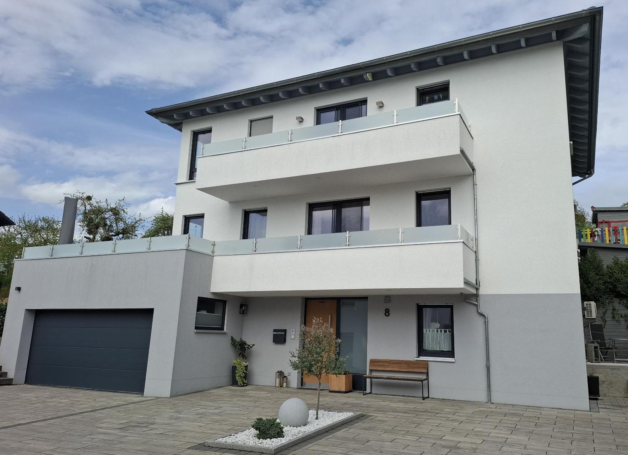 Ferienwohnung Am Blumenberg Бад Мергентхайм Екстериор снимка