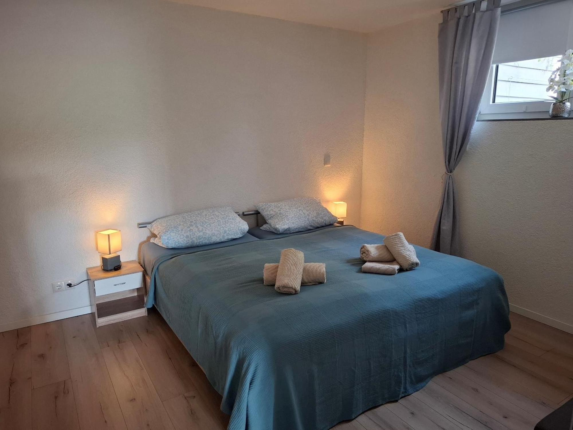 Ferienwohnung Am Blumenberg Бад Мергентхайм Екстериор снимка