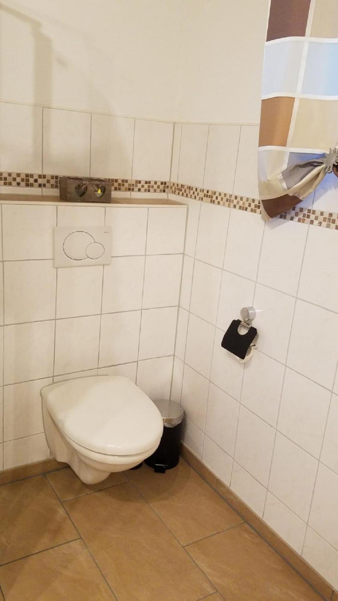 Ferienwohnung Am Blumenberg Бад Мергентхайм Екстериор снимка